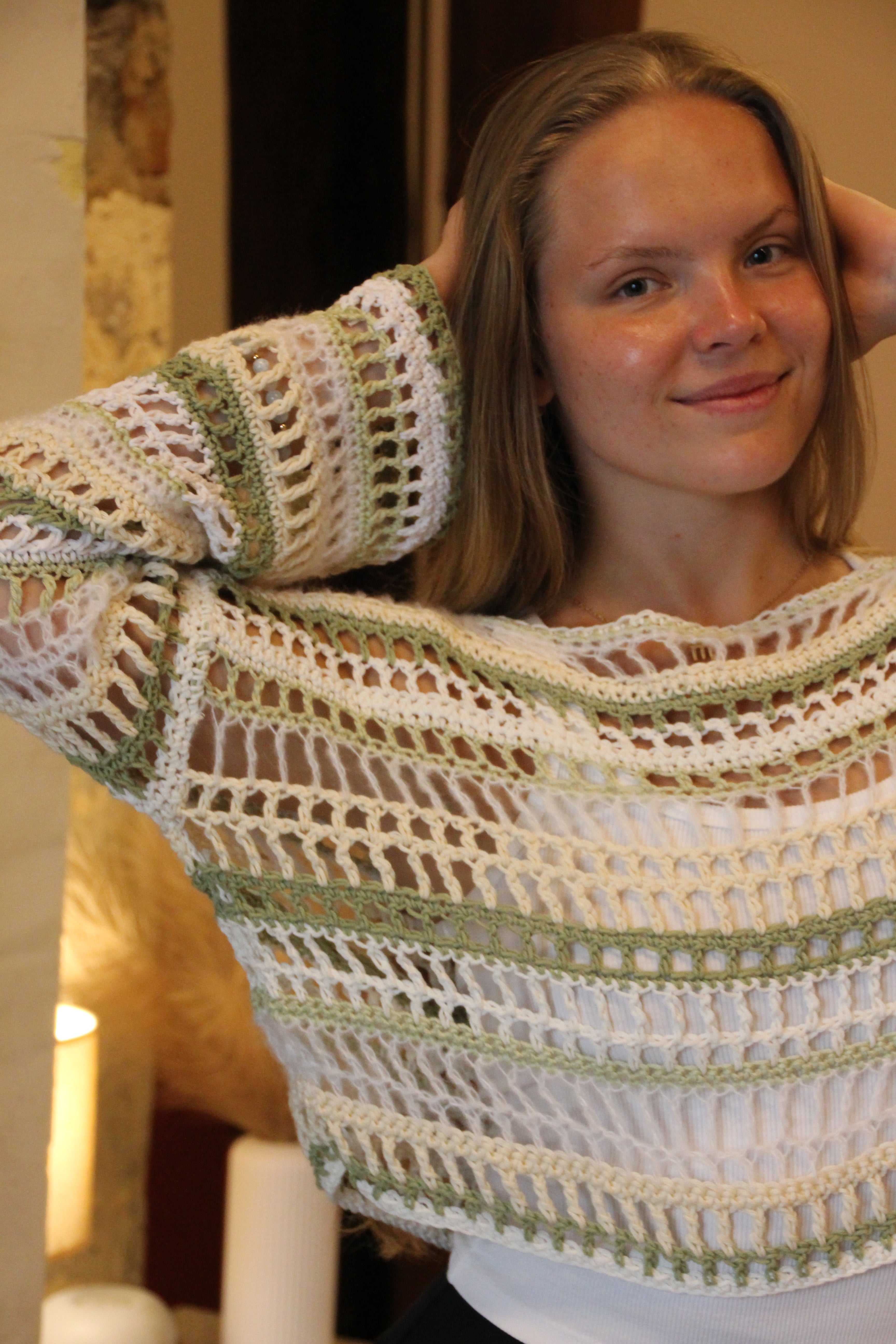 Summer Escape Sweater - M